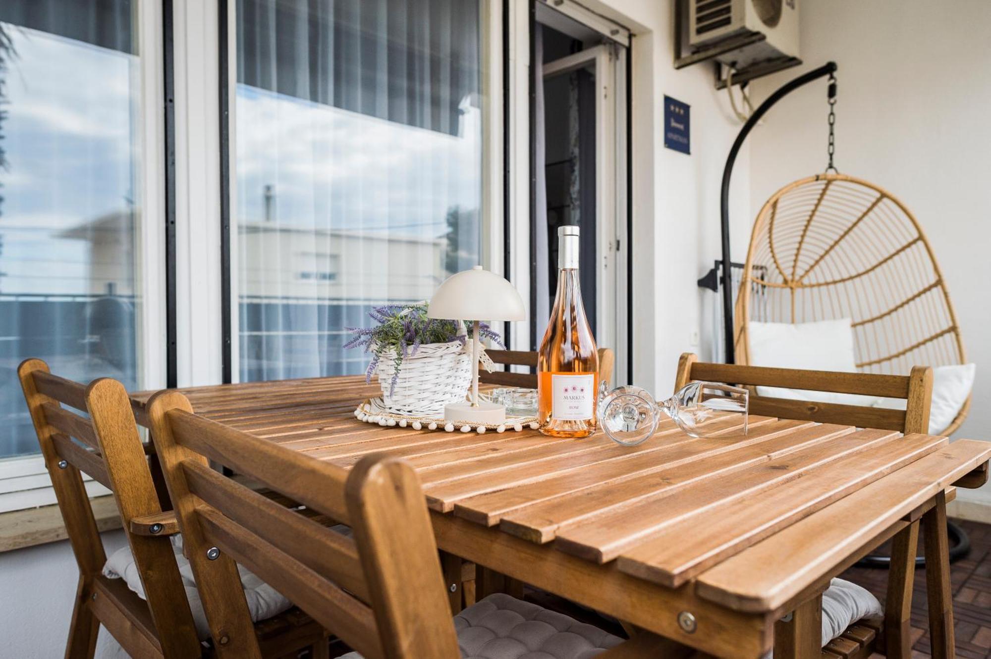Apartman Hill โปดสตรานา ภายนอก รูปภาพ