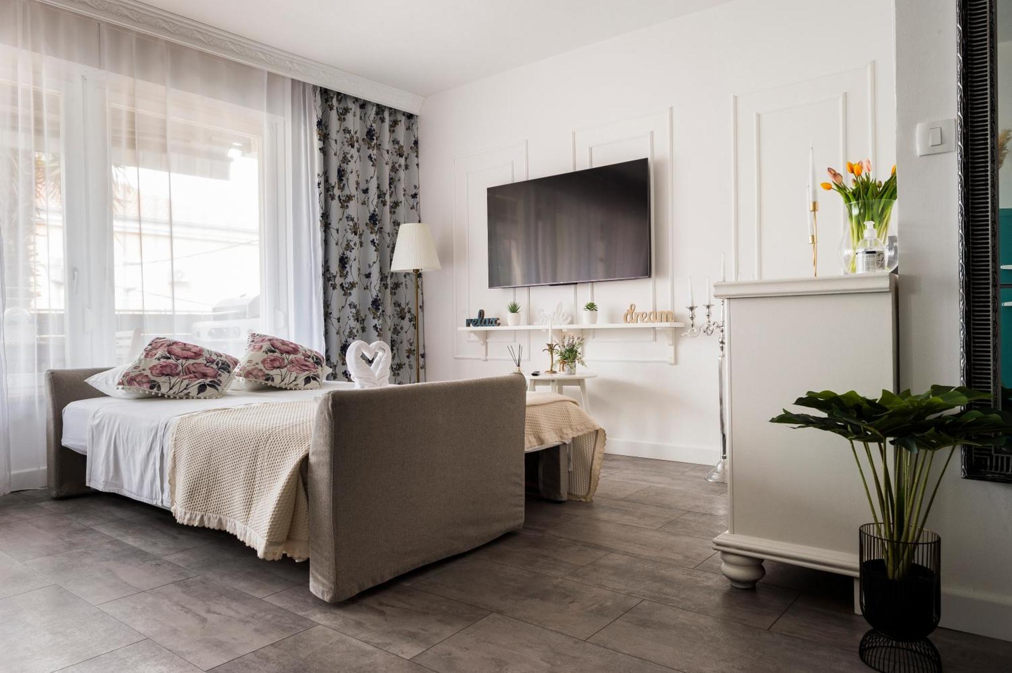 Apartman Hill โปดสตรานา ภายนอก รูปภาพ