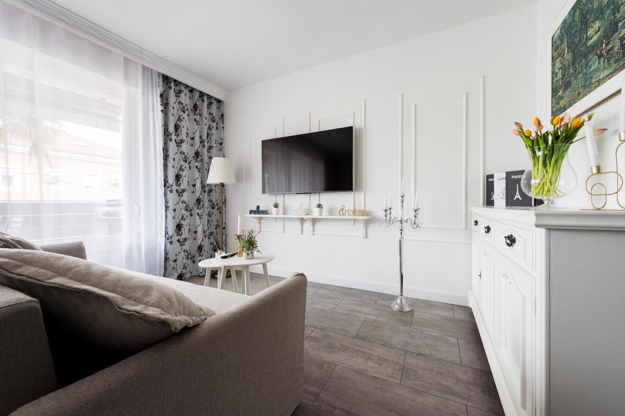 Apartman Hill โปดสตรานา ภายนอก รูปภาพ