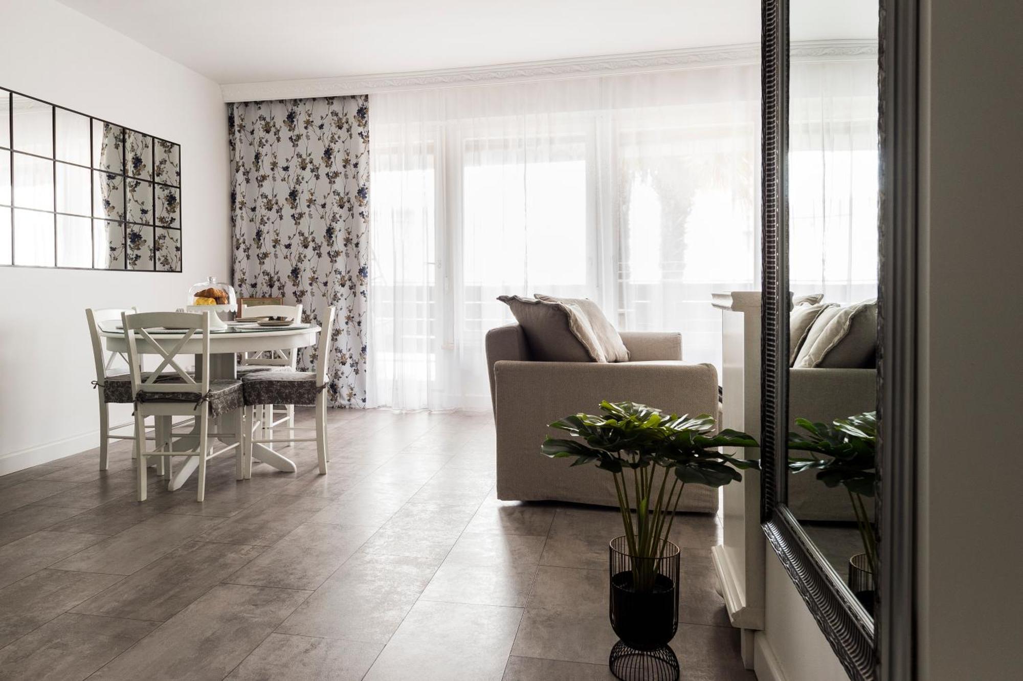 Apartman Hill โปดสตรานา ภายนอก รูปภาพ
